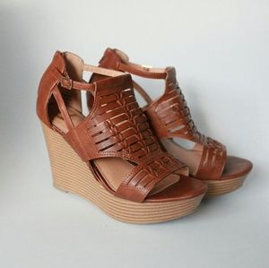 Report camel wedge sandals